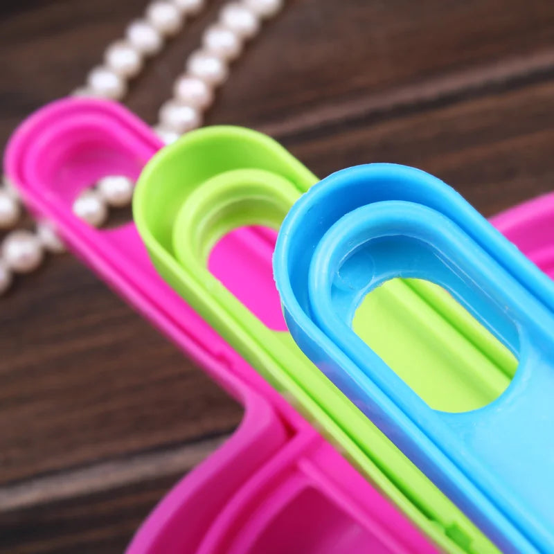 1 pcs Creative thicken plastic desk cleaning set mini desktop keyboard cleaning brush brush with a small broom dustpan