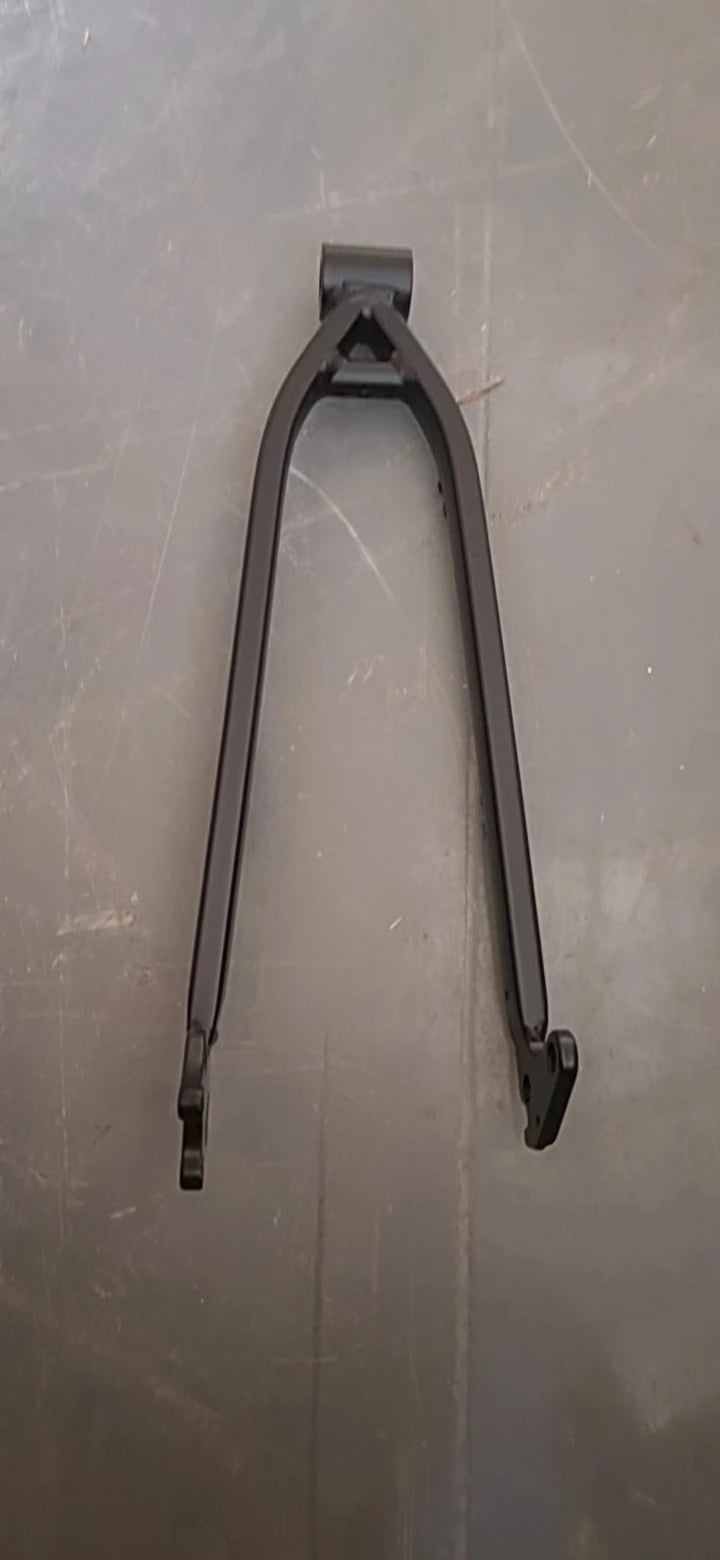26*4.0fork  26*4.0 rear fork flat fork  Bicycle accessories 26*4.0 fat tire fork Electric bicycle accessories fork frame 20*4.0