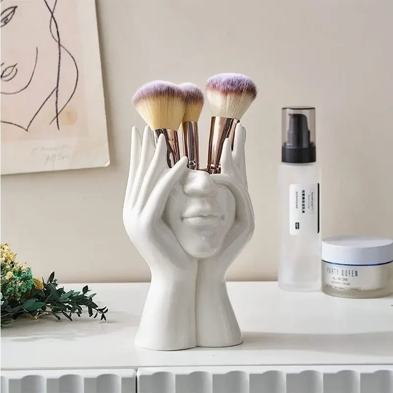 Desktop Ornament, Abstract Facial Art Ornament, Office Decoration, High-end Feeling, Student Pen Holder, Makeup Brush, Accessory