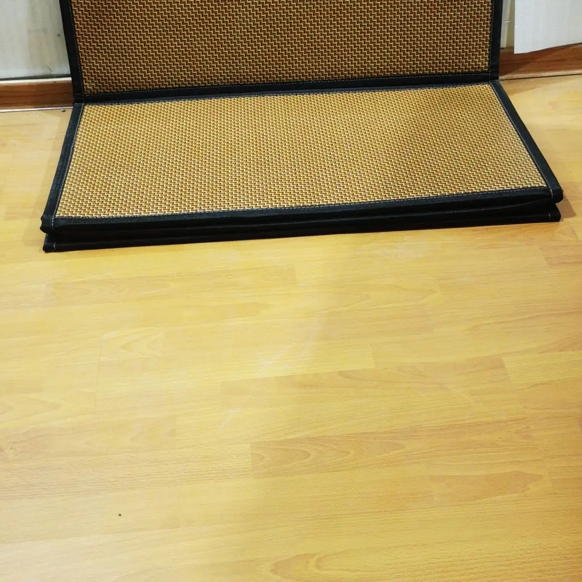 Foldable Tatami Mat for Yoga Meditation Bedding Eco-Friendly Coconut Fiber Core Portable Floor Cushion Multi-Use Floor Mattress