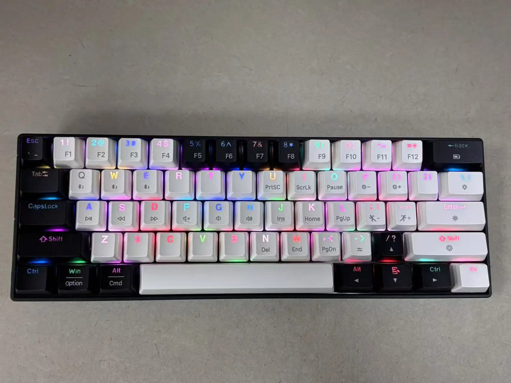 Wired Mechanical Keyboard Green Axis 68 Keys Hot-Swappable Side-Engraved Gradient E-Sports Gaming Keyboard