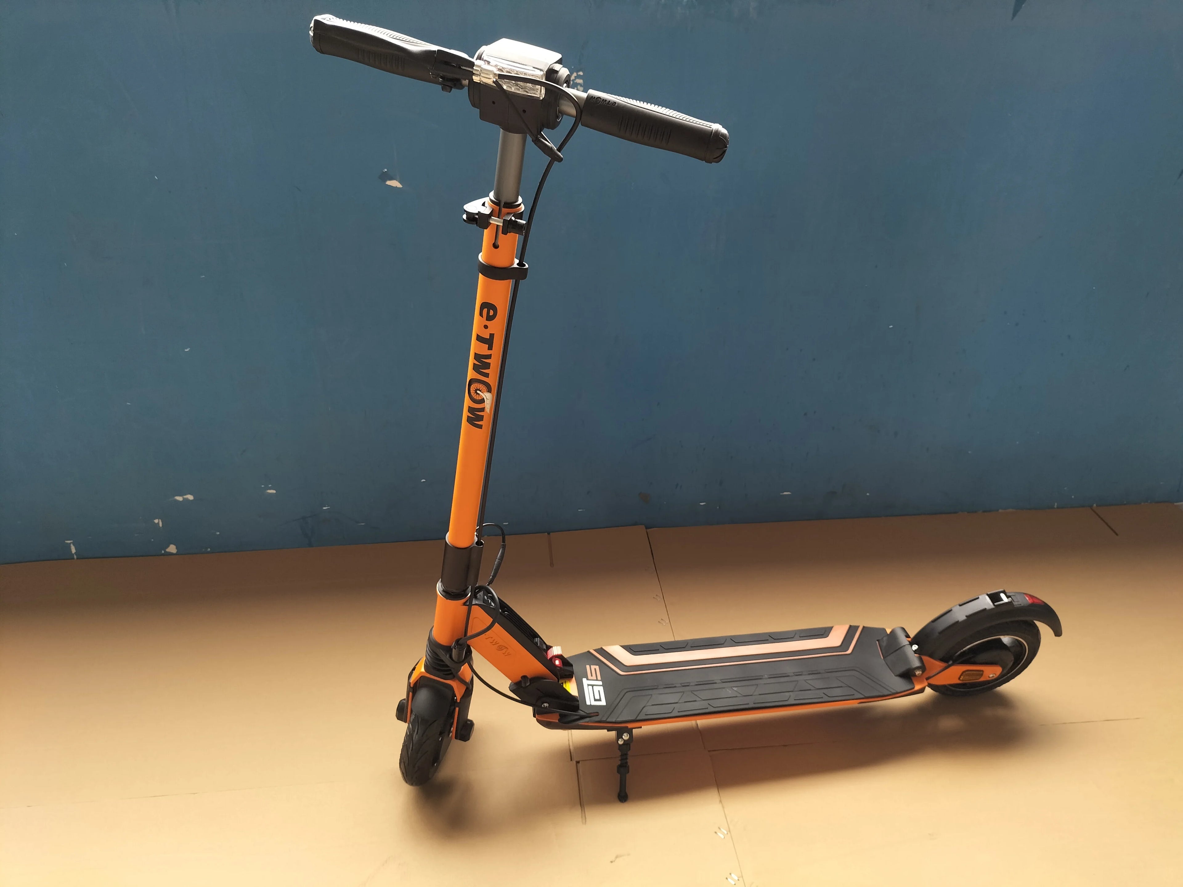 Original  e-twow GT sport newest vesrsion 700w 48v 10.5ah  battery electric scooter 46km speed