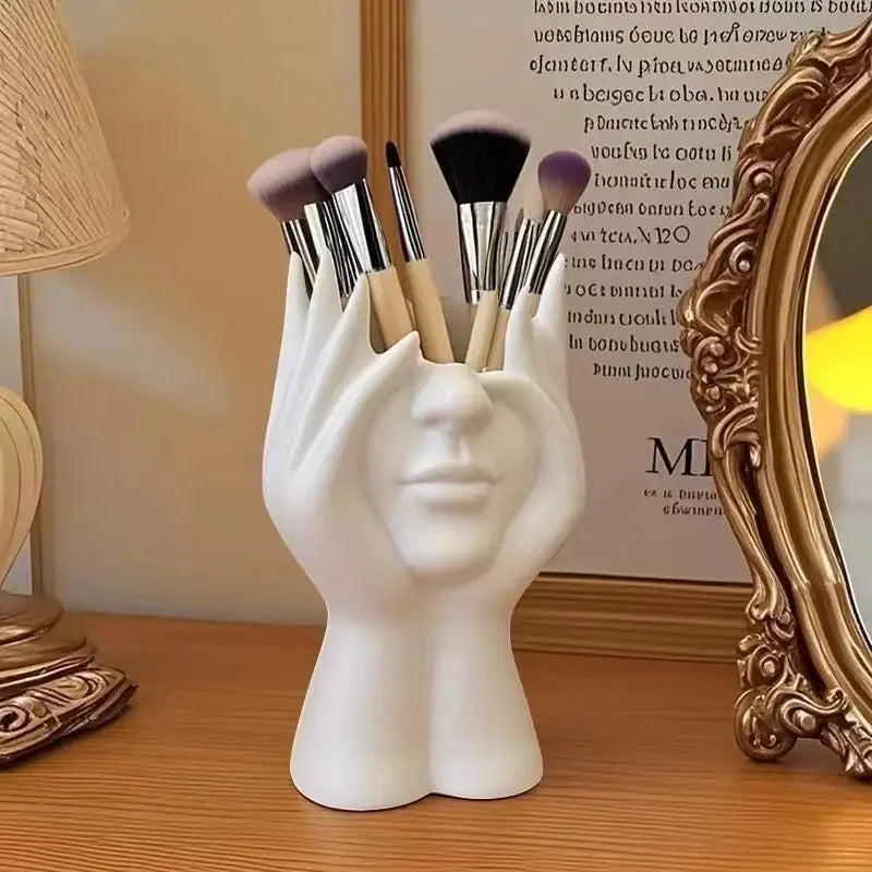 Desktop ornament, abstract facial art ornament, office decoration, high-end feeling, student pen holder, makeup brush, accessory