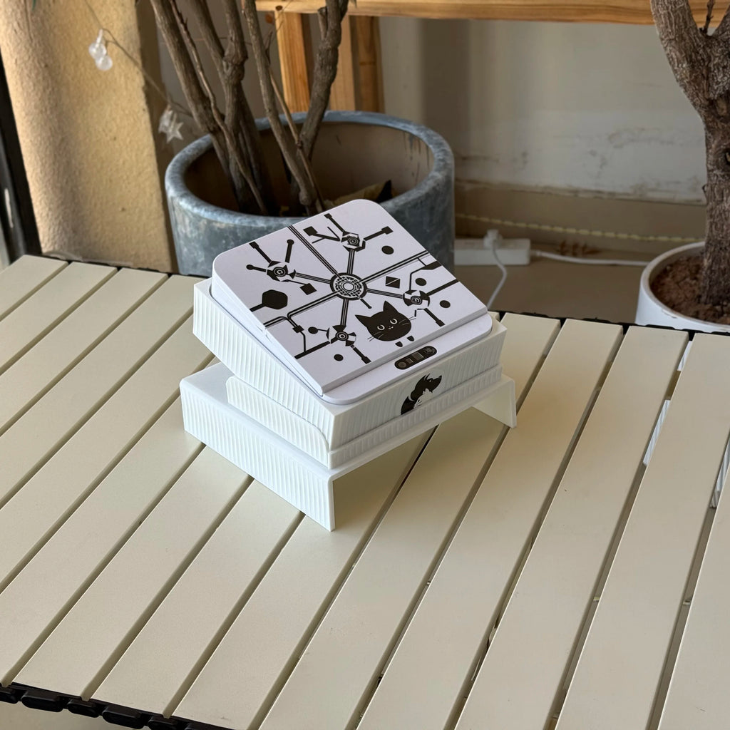 Automatic dog and cat feeder with dual sensing technology (RFID/IR) and customizable design
