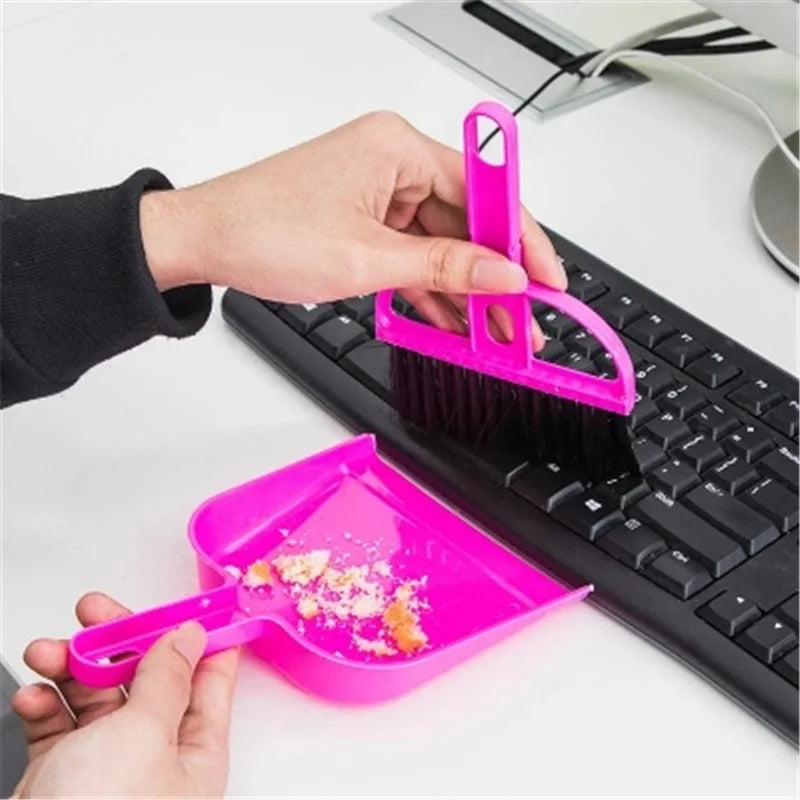 1 pcs Creative thicken plastic desk cleaning set mini desktop keyboard cleaning brush brush with a small broom dustpan