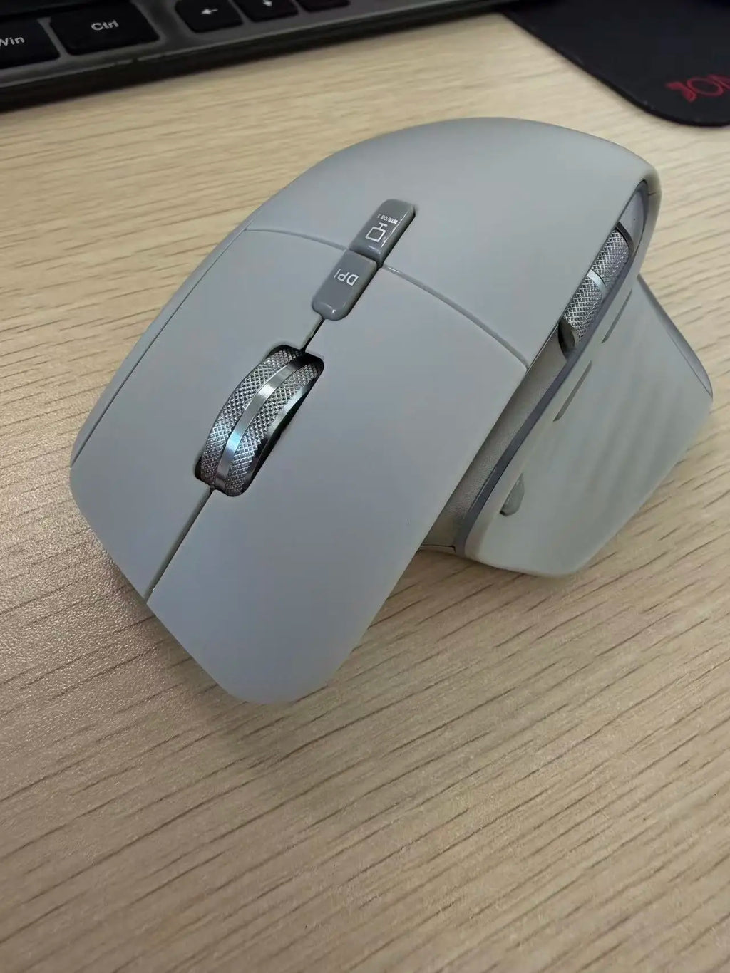 Multi-Device Wireless Mouse Bluetooth 5.0 & 3.0 Mouse 2.4G Wireless Portable Optical Mouse Ergonomic Right Hand Computer Mice